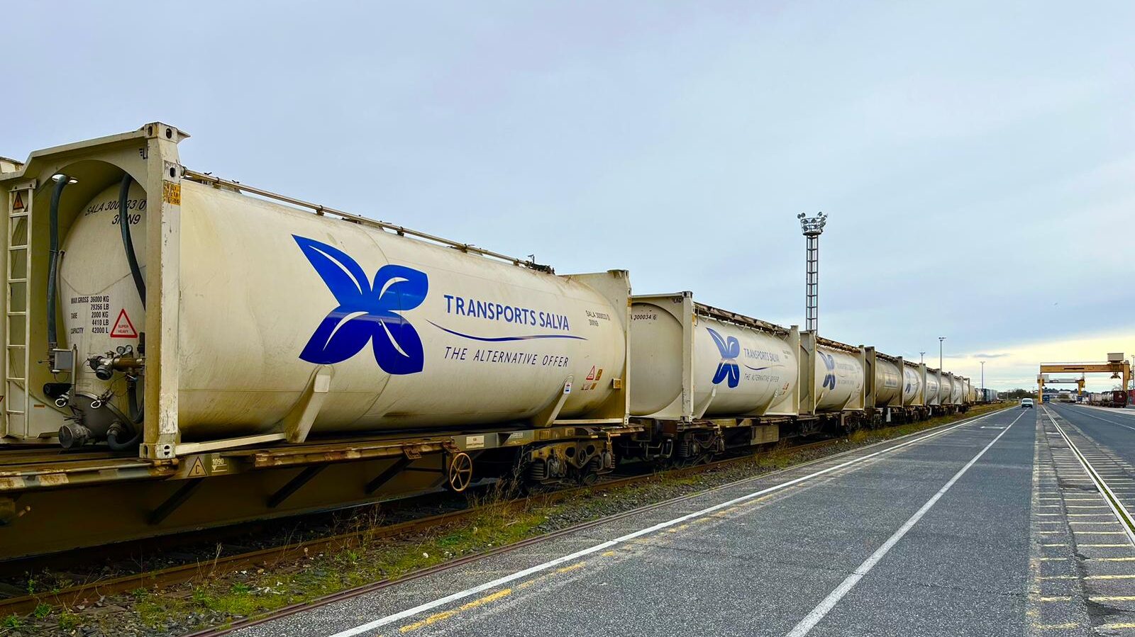 Container Transports Salva sur un train